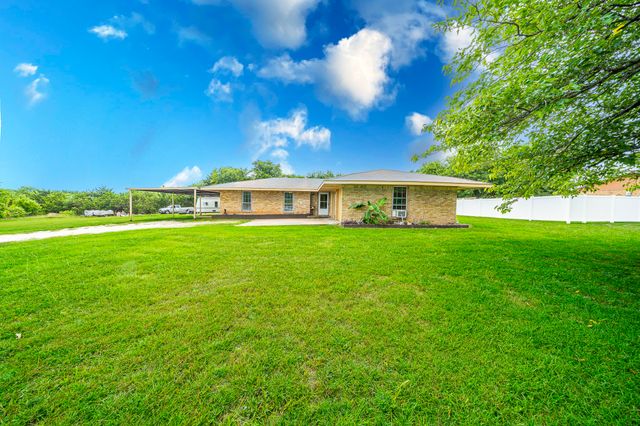 2034 Twin Oaks Drive, Midlothian, TX 76065