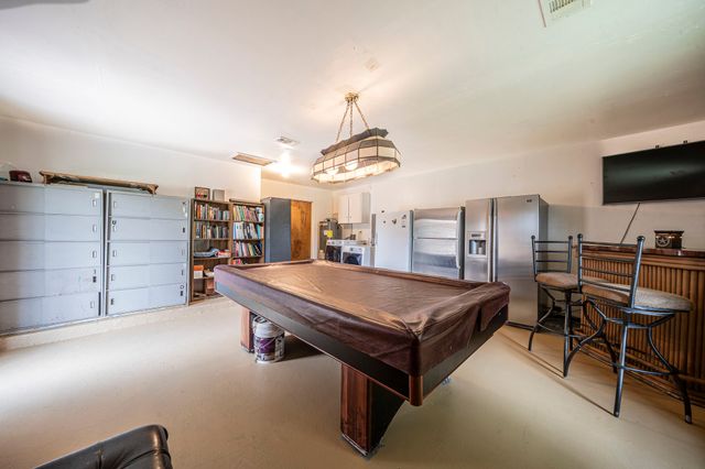 2034 Twin Oaks Drive, Midlothian, TX 76065