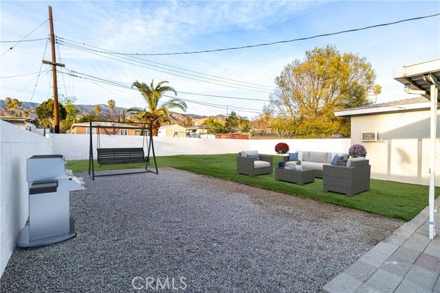 25542 Edgemont Drive, San Bernardino, CA 92404