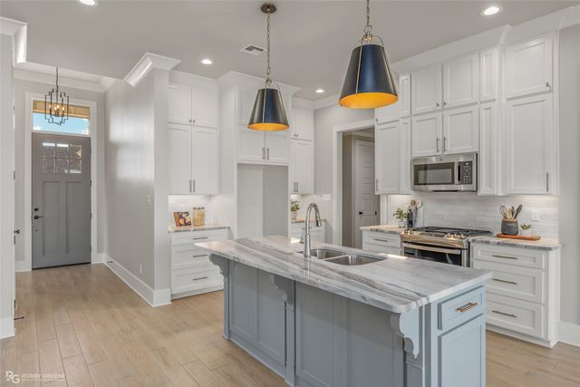 143 Arbor Place, Bossier City, LA 71111