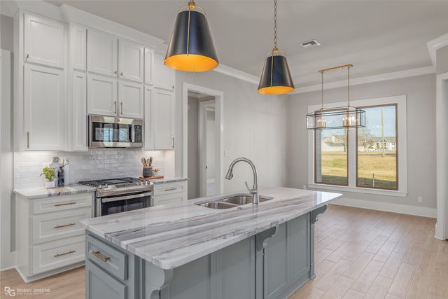 143 Arbor Place, Bossier City, LA 71111