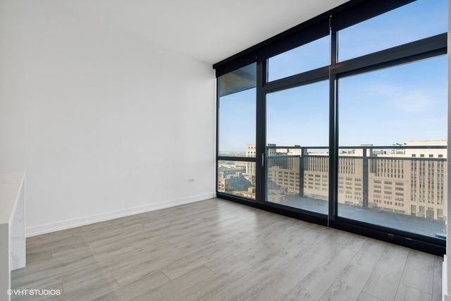 235 W Van Buren Street 2213, Chicago, IL 60607