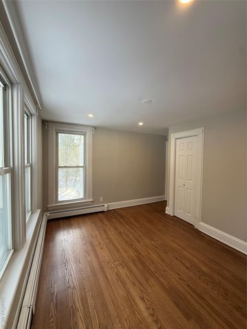 547 King St B, Chappaqua, NY 10514