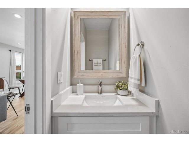 550 S Forest St 1-102, Denver, CO 80246