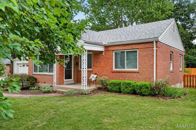 1102 Selma Avenue, Webster Groves, MO 63119