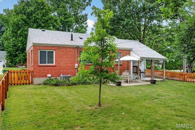 1102 Selma Avenue, Webster Groves, MO 63119
