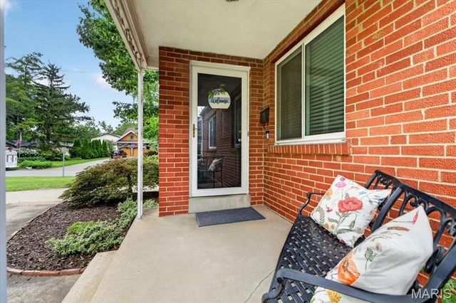 1102 Selma Avenue, Webster Groves, MO 63119