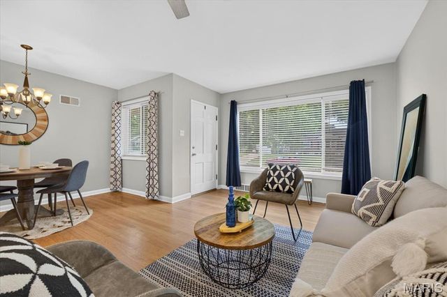 1102 Selma Avenue, Webster Groves, MO 63119