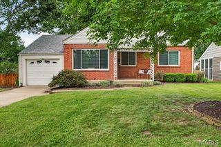 1102 Selma Avenue, Webster Groves, MO 63119