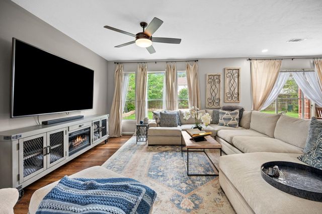 814 Legend Spring Drive, Katy, TX 77494