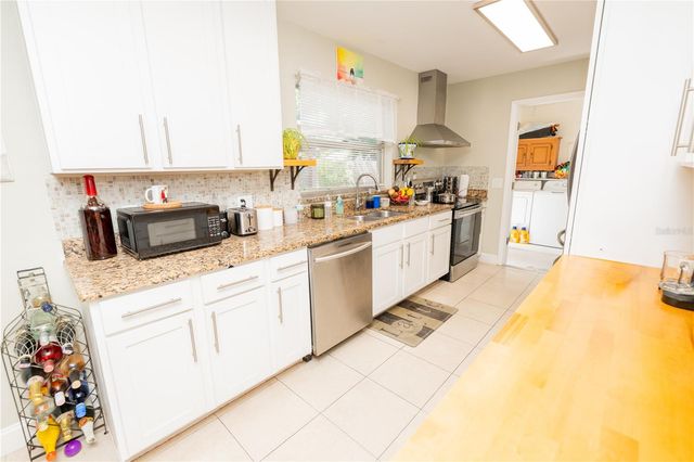 106 RED ROSE CIRCLE, Orlando, FL 32835