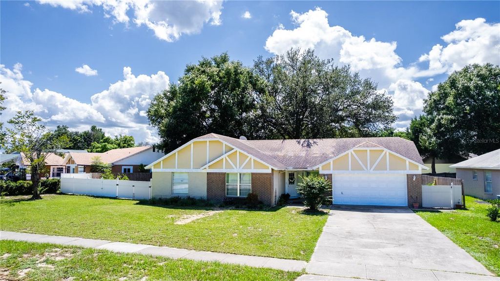 106 RED ROSE CIRCLE, Orlando, FL 32835