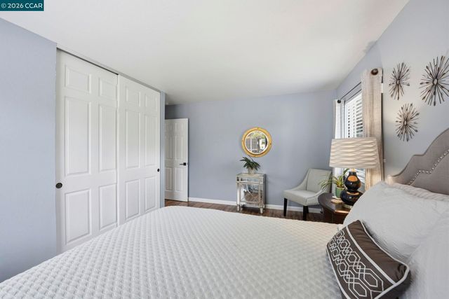 10570 Englewood Dr, Oakland, CA 94605