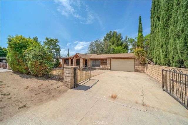 12473 Ralston, Sylmar, CA 91342