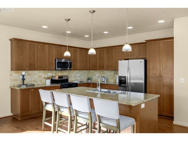 216 Nw 117TH Loop, Portland, OR 97229