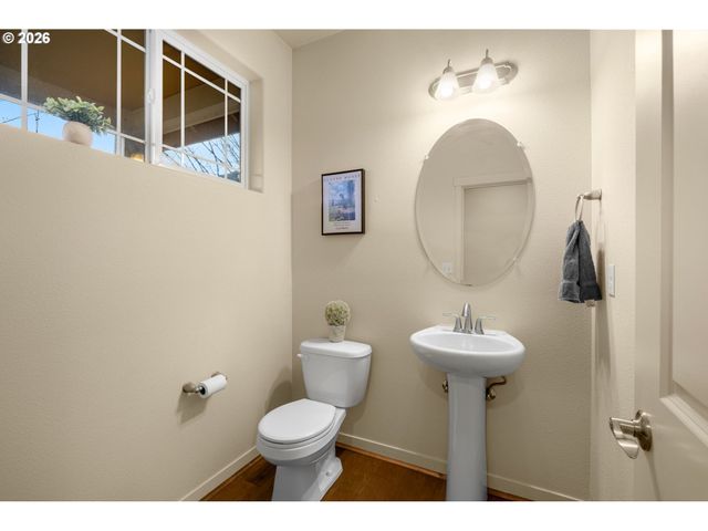 216 Nw 117TH Loop, Portland, OR 97229