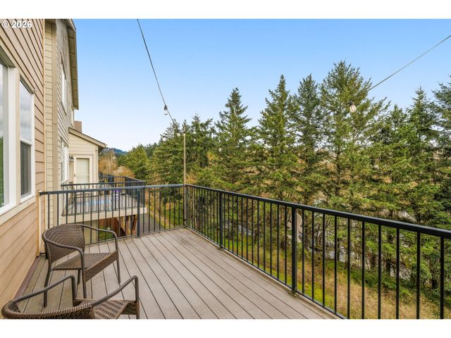 216 Nw 117TH Loop, Portland, OR 97229