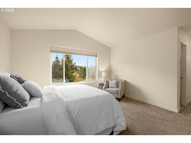 216 Nw 117TH Loop, Portland, OR 97229