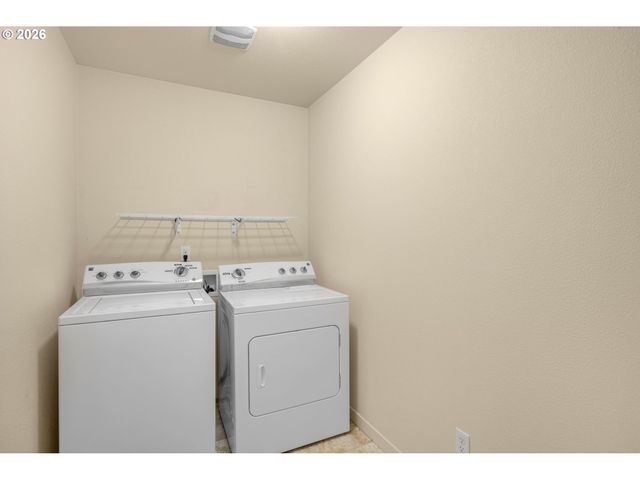 216 Nw 117TH Loop, Portland, OR 97229