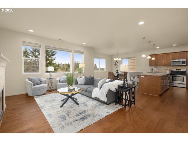 216 Nw 117TH Loop, Portland, OR 97229