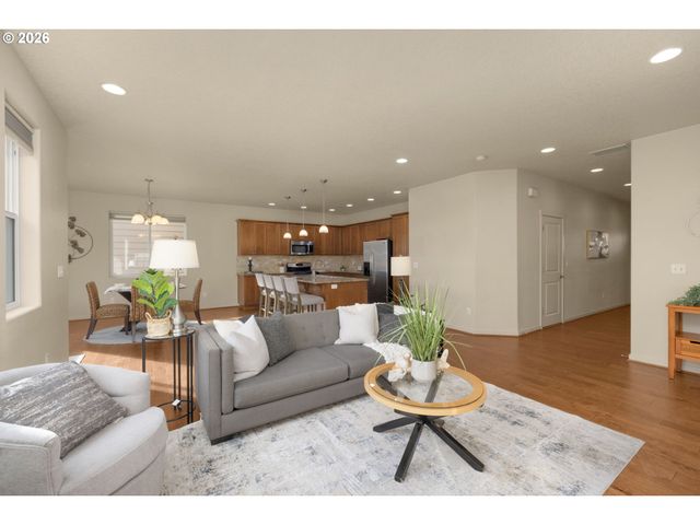 216 Nw 117TH Loop, Portland, OR 97229