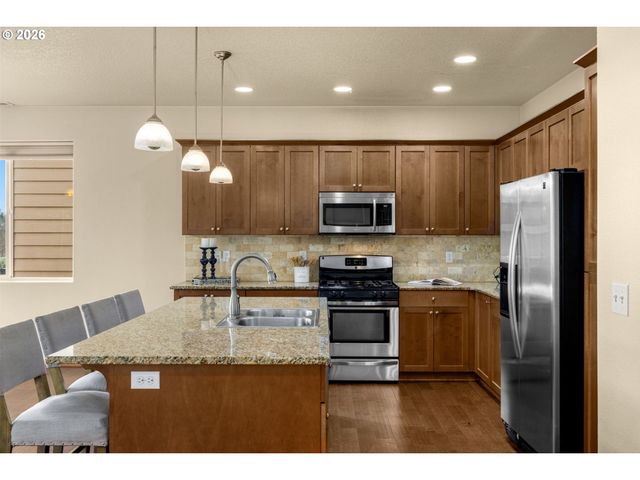 216 Nw 117TH Loop, Portland, OR 97229