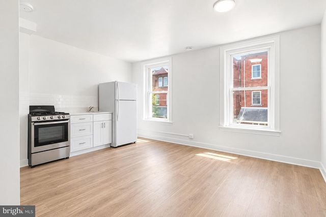 4035 GREEN ST, Philadelphia, PA 19104