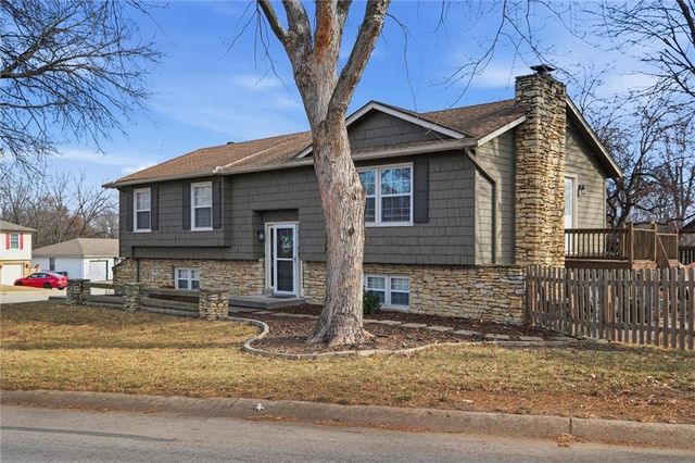 521 E Mulberry Street, Olathe, KS 66061