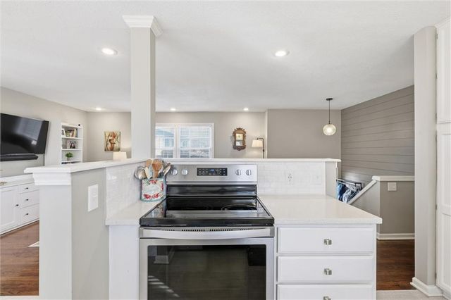 521 E Mulberry Street, Olathe, KS 66061