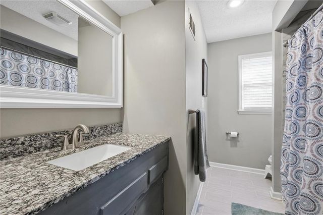 521 E Mulberry Street, Olathe, KS 66061