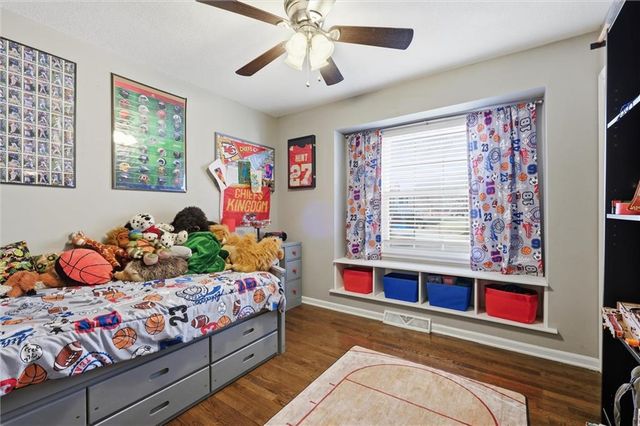 521 E Mulberry Street, Olathe, KS 66061