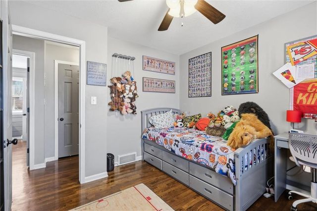 521 E Mulberry Street, Olathe, KS 66061