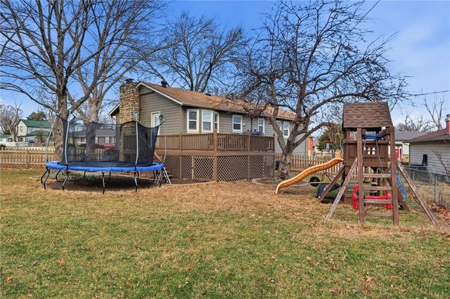 521 E Mulberry Street, Olathe, KS 66061