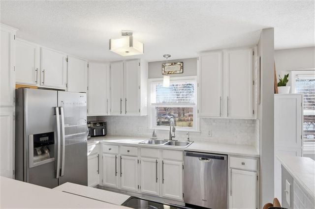 521 E Mulberry Street, Olathe, KS 66061