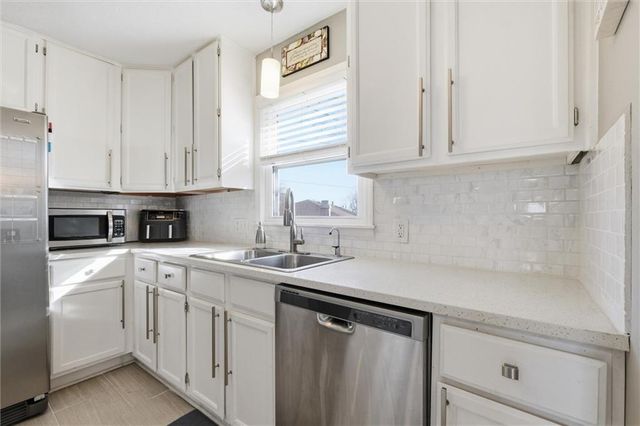 521 E Mulberry Street, Olathe, KS 66061