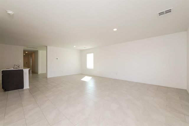 10952 SW 23rd Place, Yukon, OK 73099
