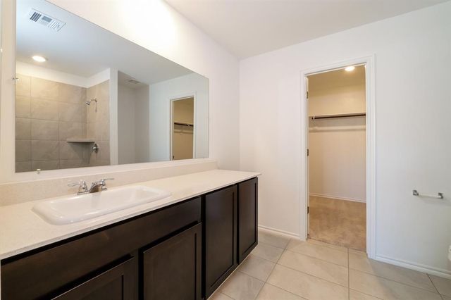 10952 SW 23rd Place, Yukon, OK 73099
