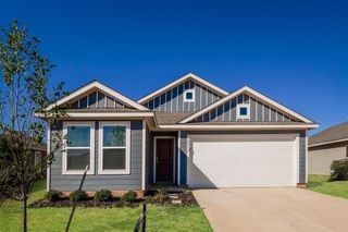 10952 SW 23rd Place, Yukon, OK 73099