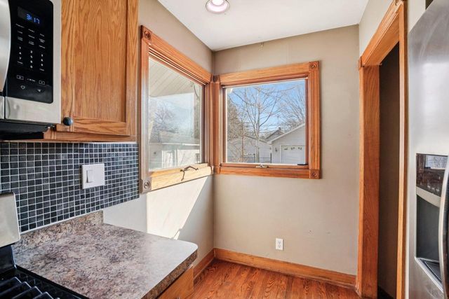 911 75th STREET, Kenosha, WI 53143