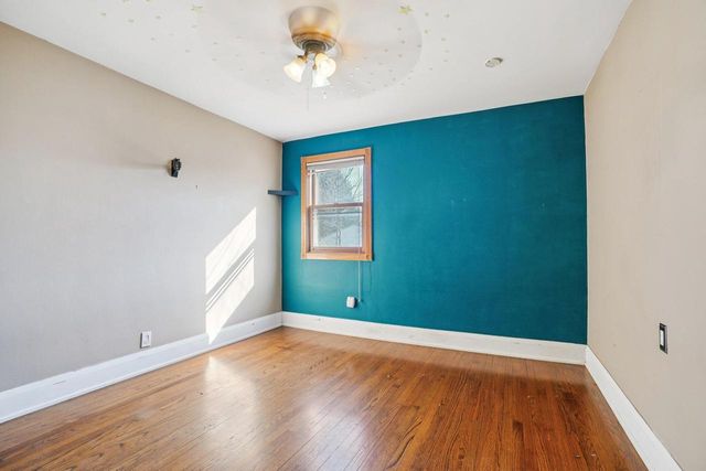 911 75th STREET, Kenosha, WI 53143