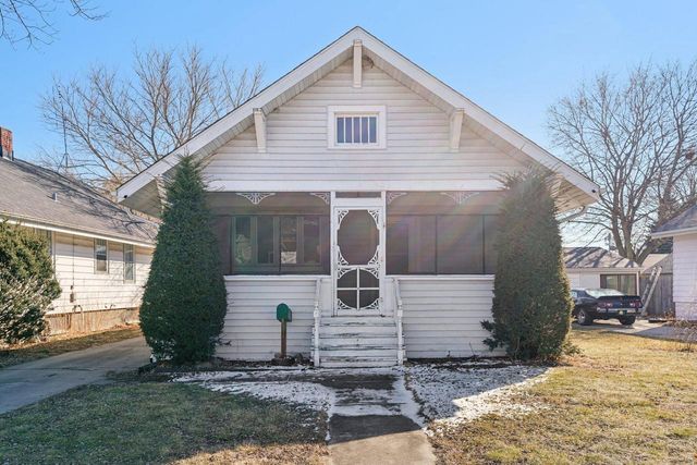 911 75th STREET, Kenosha, WI 53143