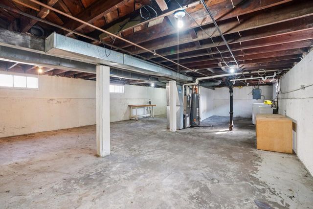 911 75th STREET, Kenosha, WI 53143