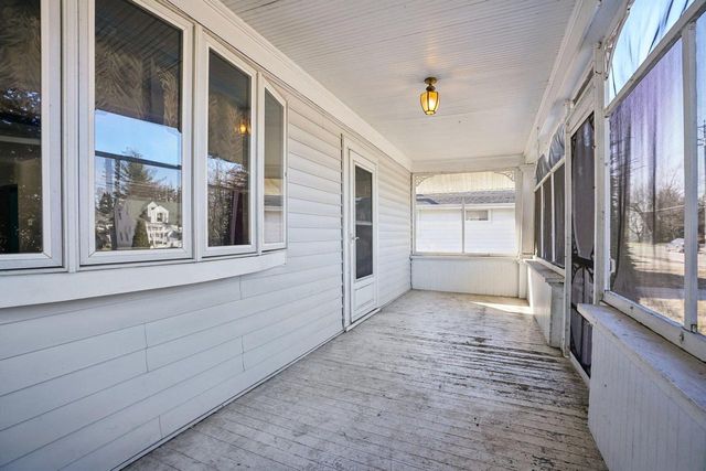 911 75th STREET, Kenosha, WI 53143