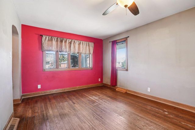 911 75th STREET, Kenosha, WI 53143