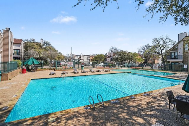 2304 Balsam Drive E203, Arlington, TX 76006