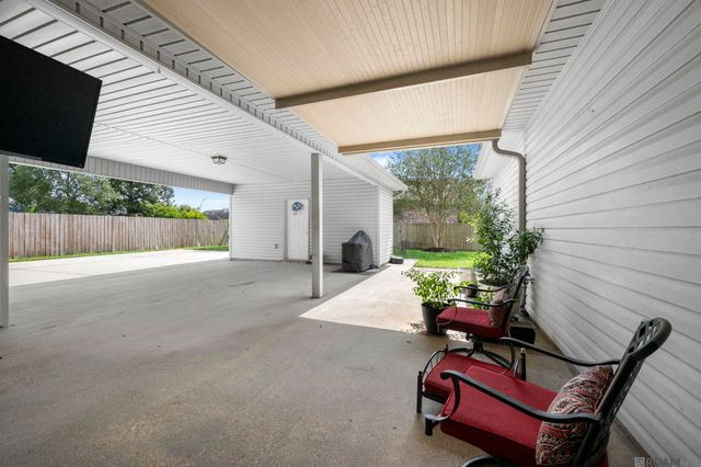 36305 Crestway Ave, Prairieville, LA 70769