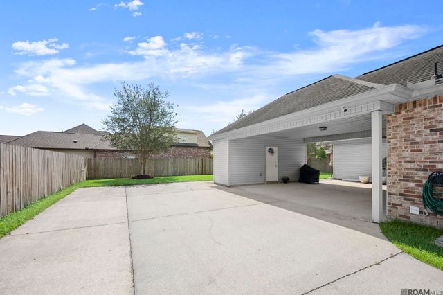 36305 Crestway Ave, Prairieville, LA 70769