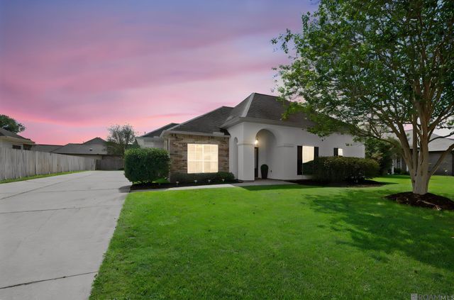 36305 Crestway Ave, Prairieville, LA 70769