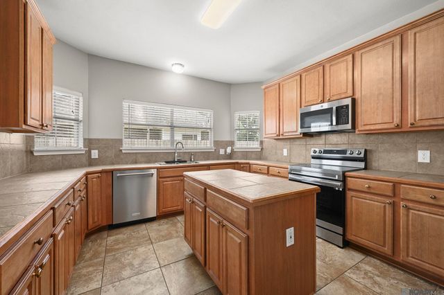 36305 Crestway Ave, Prairieville, LA 70769