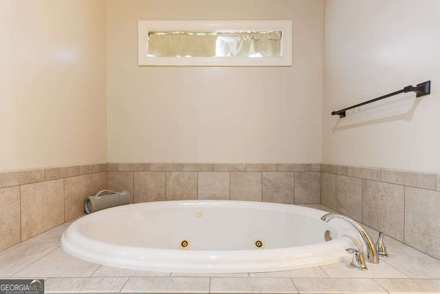 3800 Sherwood Drive, Valdosta, GA 31606